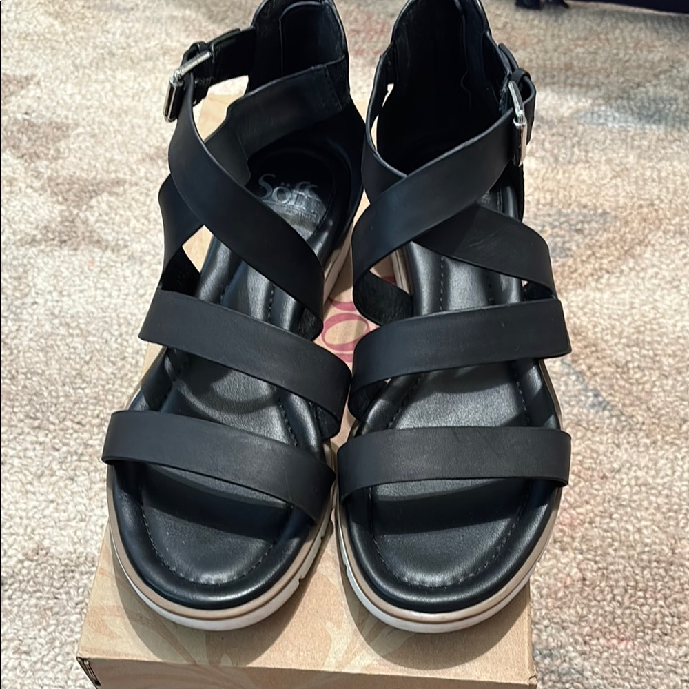 Sofft Black Starla Minimalist Sandals with Wide Straps